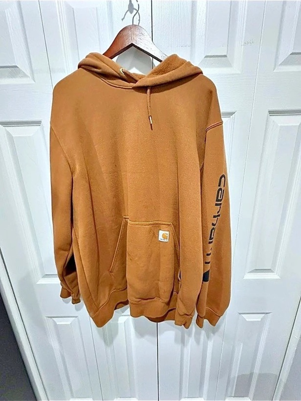 Carhartt K288 Iconic Loose Fit Midweight Logo Sleeve Graphic Hoodie K288 Brown